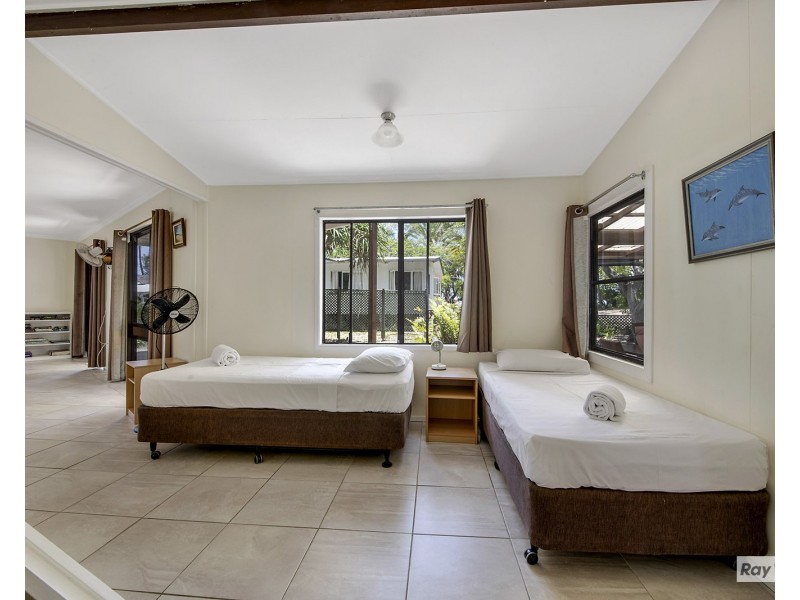 18 Esplanade, The Keppels QLD 4700