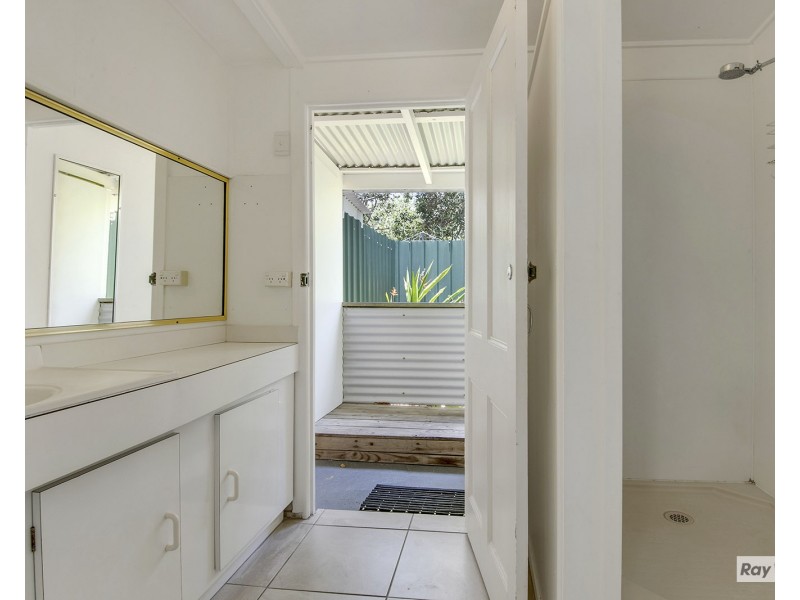 18 Esplanade, The Keppels QLD 4700