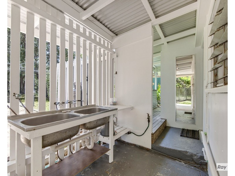 18 Esplanade, The Keppels QLD 4700