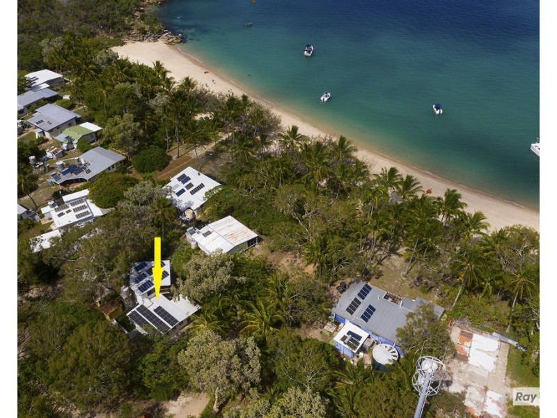 18 Esplanade, The Keppels QLD 4700