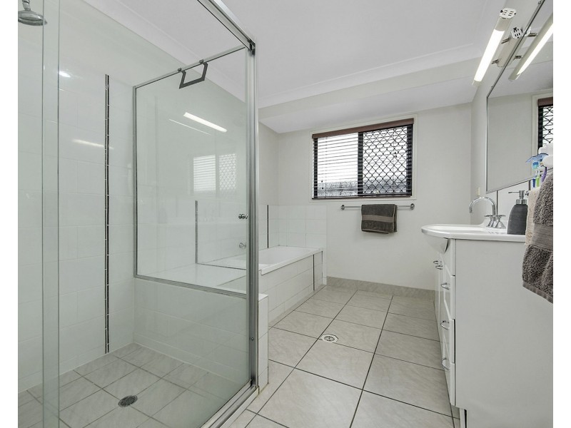 10 Shadowbrook Place, Yeppoon QLD 4703