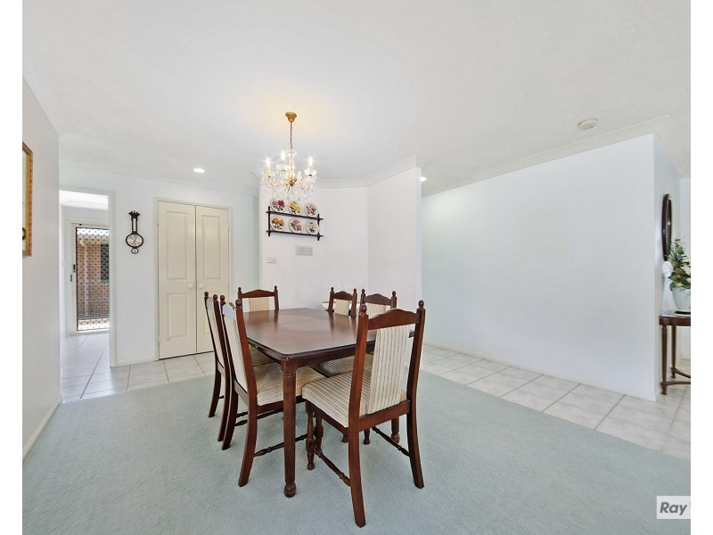 12 Yearsley Grove, Pacific Heights QLD 4703