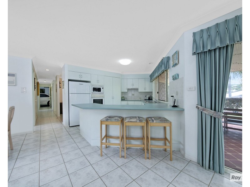 12 Yearsley Grove, Pacific Heights QLD 4703