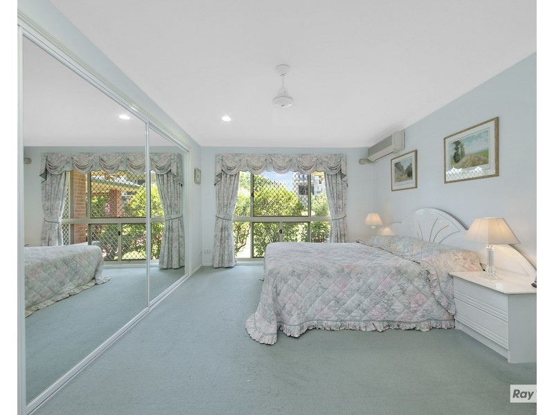 12 Yearsley Grove, Pacific Heights QLD 4703