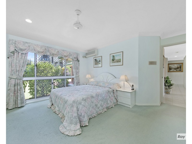 12 Yearsley Grove, Pacific Heights QLD 4703