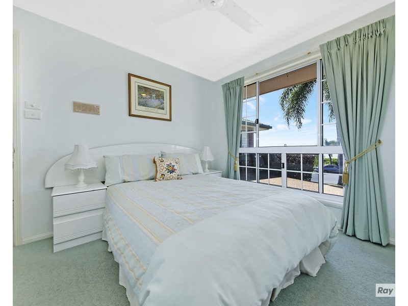 12 Yearsley Grove, Pacific Heights QLD 4703