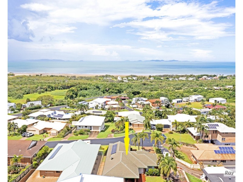 12 Yearsley Grove, Pacific Heights QLD 4703