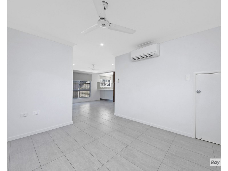 2/39 Cedar Avenue, Taranganba QLD 4703