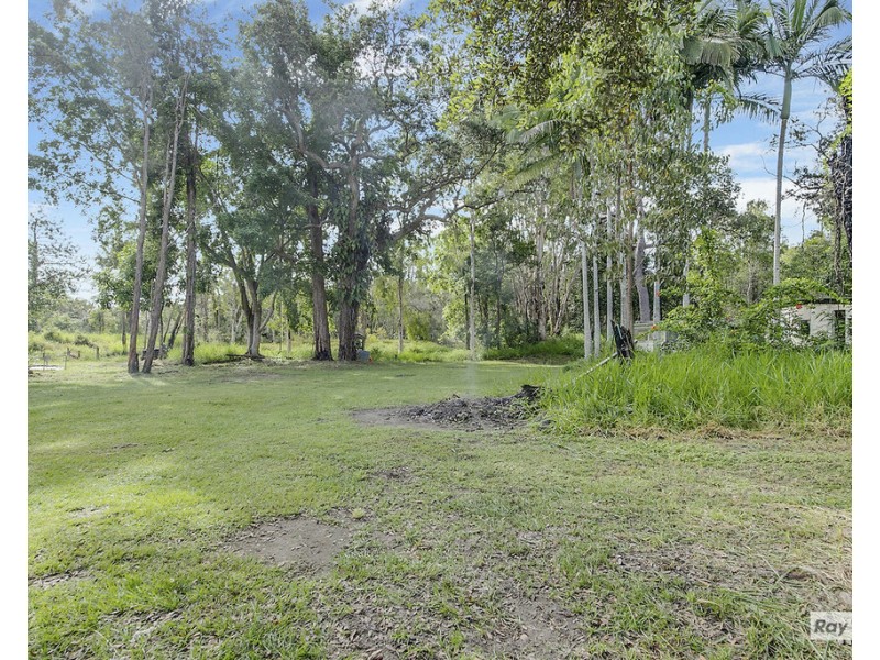 2550 Byfield Rd, Byfield QLD 4703
