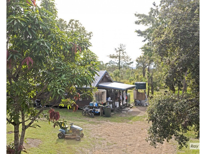 2550 Byfield Rd, Byfield QLD 4703