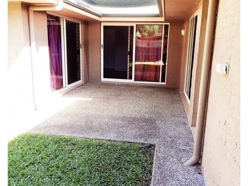 6 Thomas Street, Emu Park QLD 4710