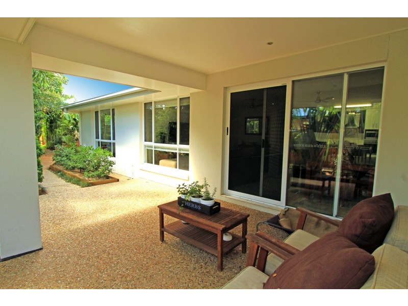 11 Sandcastle Drive, Mulambin QLD 4703