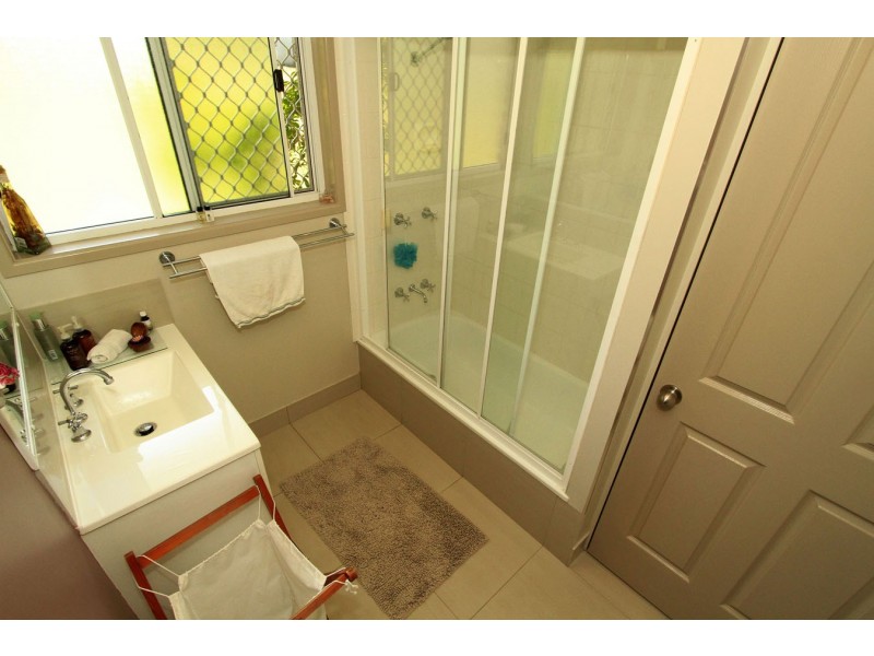 18 Vaughans Road, Inverness QLD 4703