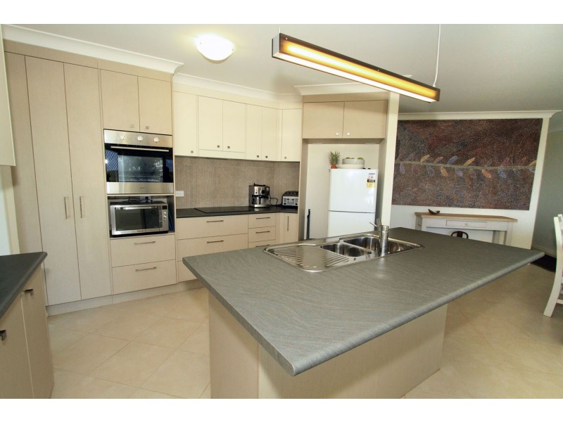 16 Rosewood Street, Taranganba QLD 4703