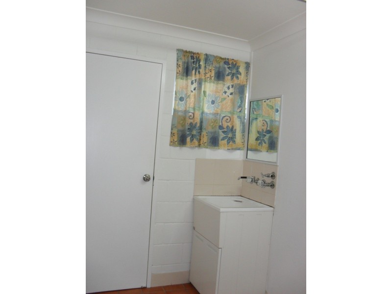 2/16 Seahorse Crescent, Lammermoor QLD 4703