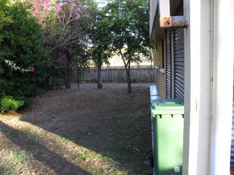 2/16 Seahorse Crescent, Lammermoor QLD 4703