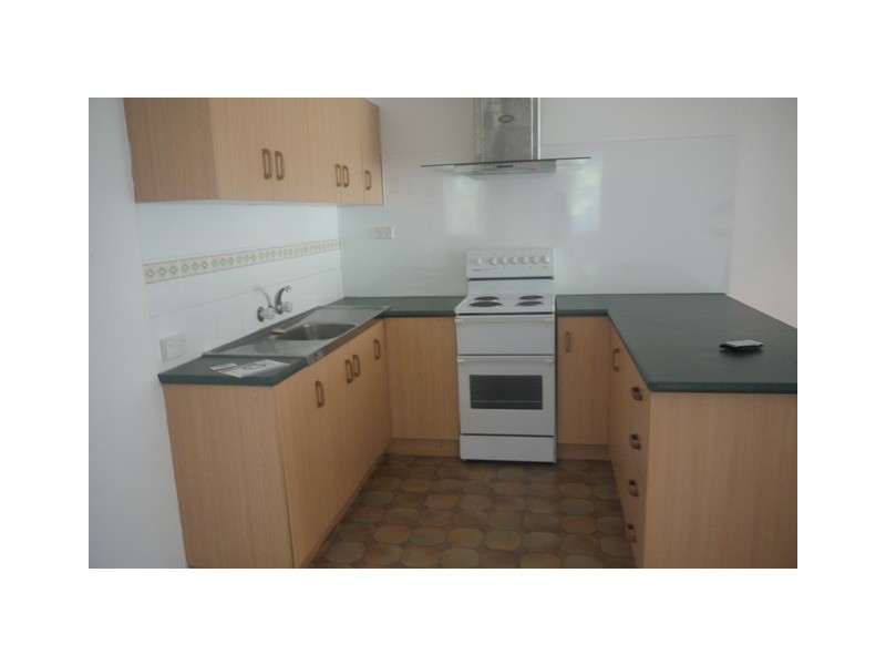 2/16 Seahorse Crescent, Lammermoor QLD 4703