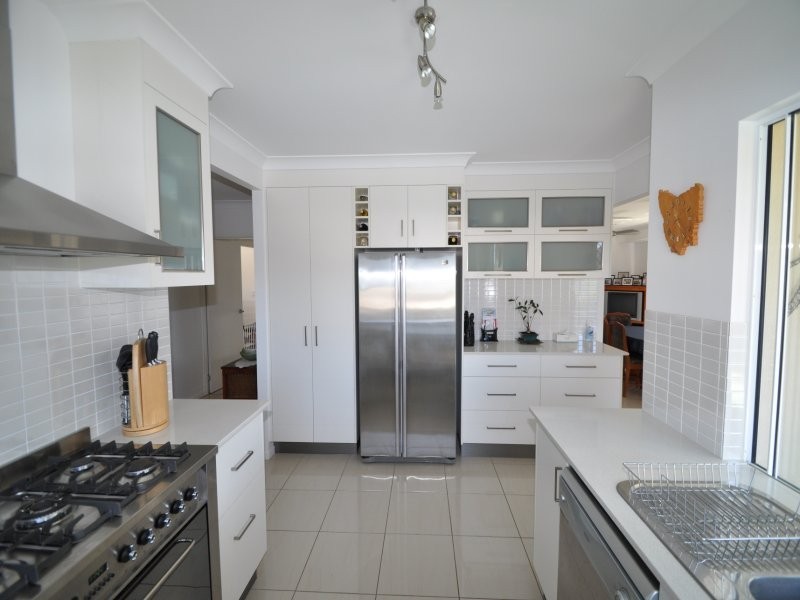 4 Baeckea Place, Taroomball QLD 4703