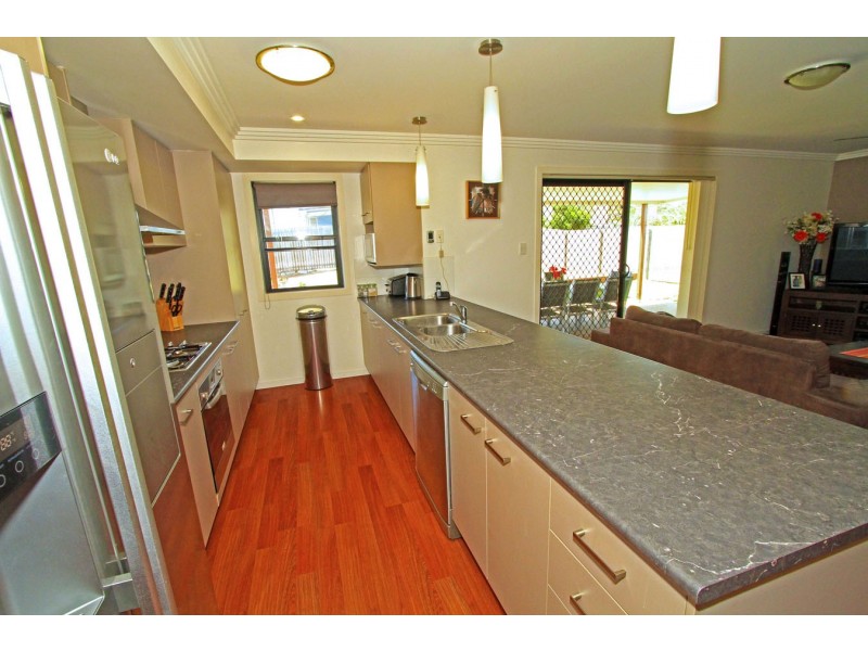 2 Outrigger Drive, Mulambin QLD 4703