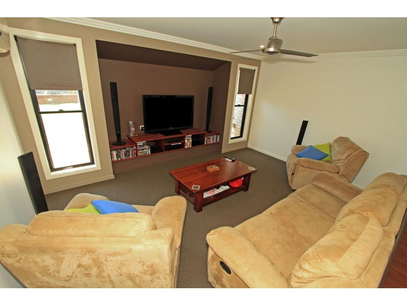 2 Outrigger Drive, Mulambin QLD 4703