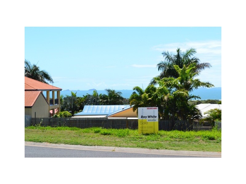 8 Heron Court, Pacific Heights QLD 4703