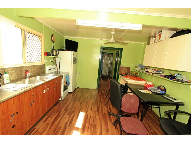 16 Hill Street, Emu Park QLD 4710