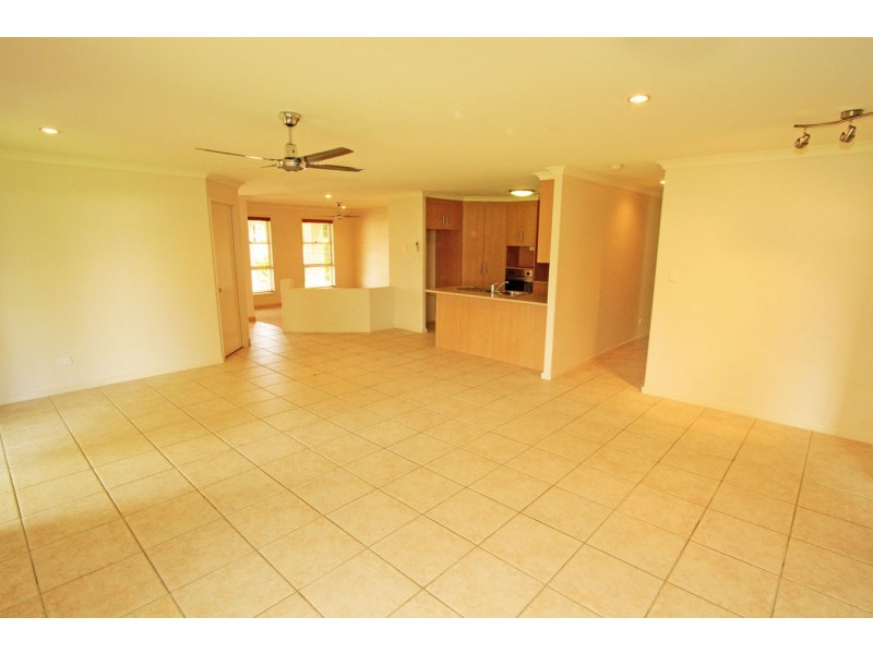 39 Miami Crescent, Pacific Heights QLD 4703