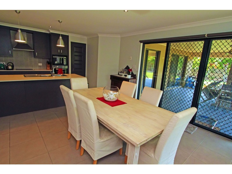 54 Lakeview Circuit, Mulambin QLD 4703