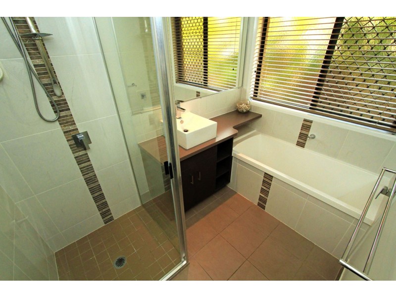 54 Lakeview Circuit, Mulambin QLD 4703