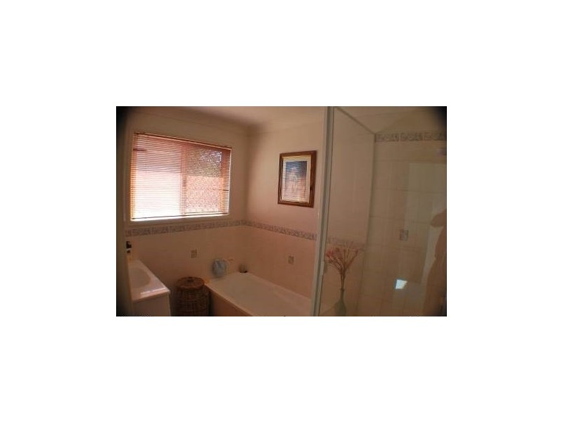 1 Waterview Drive, Lammermoor QLD 4703