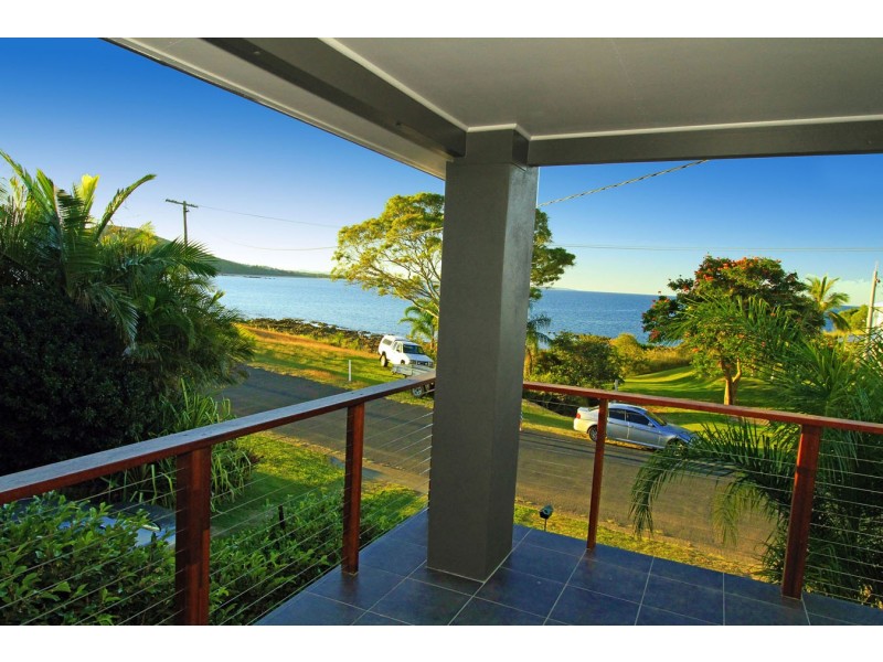 20 Ocean Parade, Cooee Bay QLD 4703