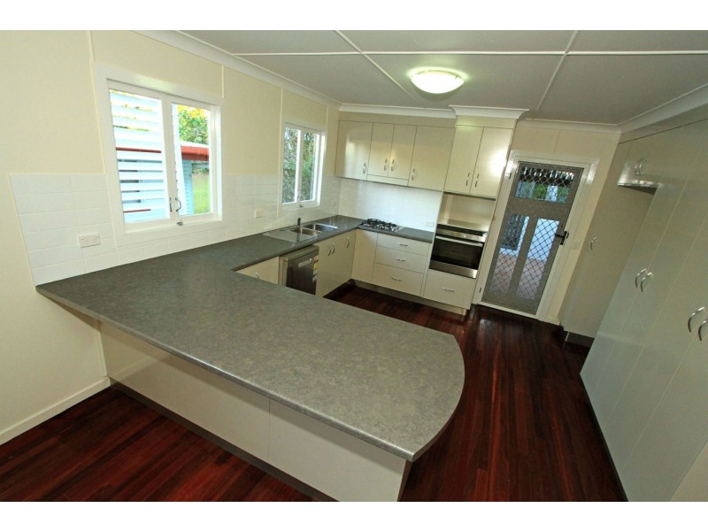 20 Ocean Parade, Cooee Bay QLD 4703