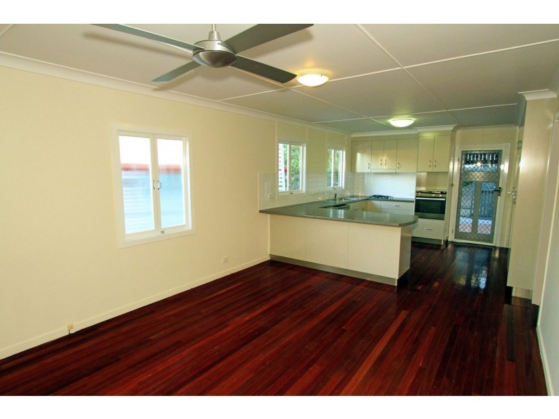 20 Ocean Parade, Cooee Bay QLD 4703