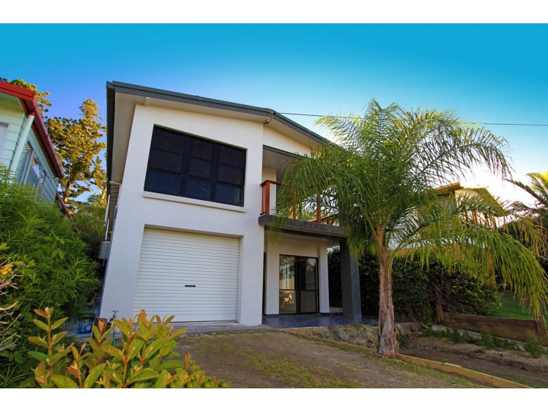 20 Ocean Parade, Cooee Bay QLD 4703