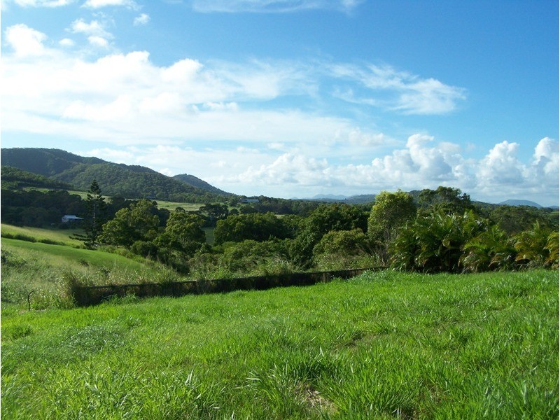 7 Pitcairn Court, Pacific Heights QLD 4703