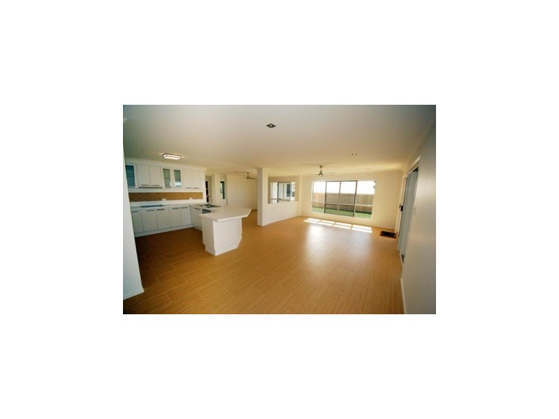 13 Barrington Court, Pacific Heights QLD 4703