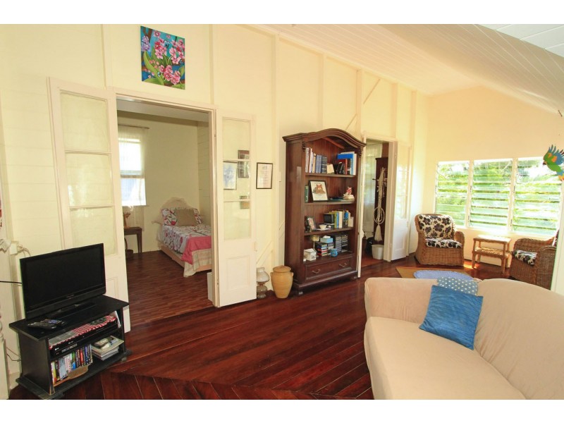 7 Phillip Street, Emu Park QLD 4710