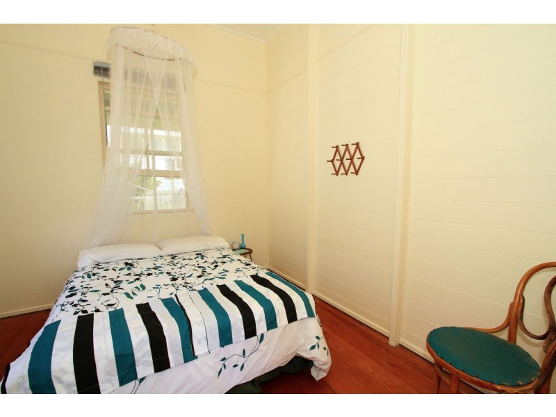 7 Phillip Street, Emu Park QLD 4710