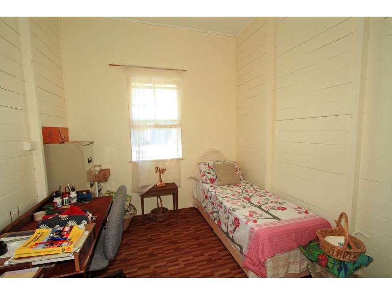 7 Phillip Street, Emu Park QLD 4710