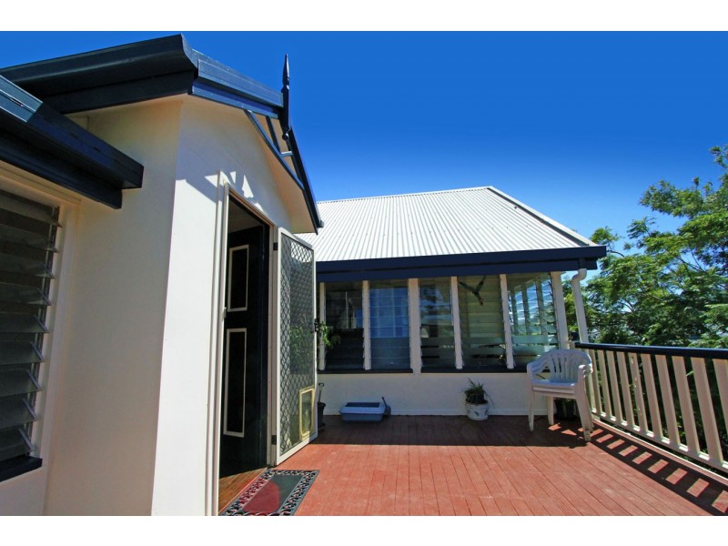 7 Phillip Street, Emu Park QLD 4710