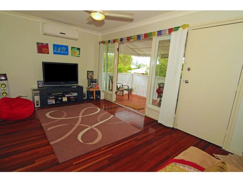 18 Cathne Street, Cooee Bay QLD 4703