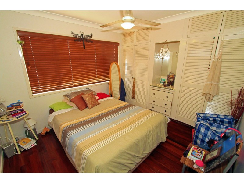 18 Cathne Street, Cooee Bay QLD 4703