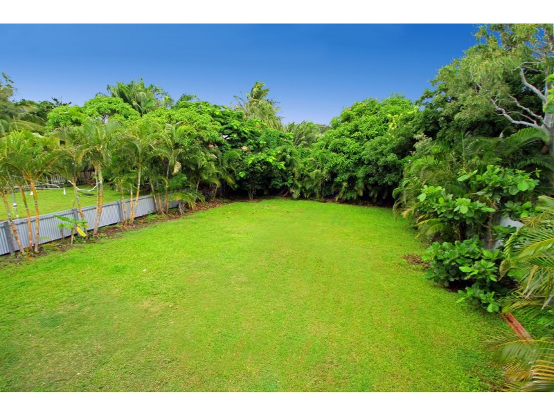 18 Cathne Street, Cooee Bay QLD 4703