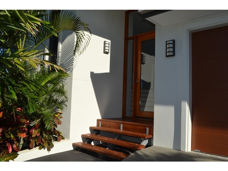 13 Mana Avenue, Pacific Heights QLD 4703