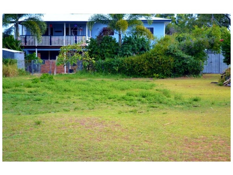 24 Coolwaters Esplanade, Kinka Beach QLD 4703