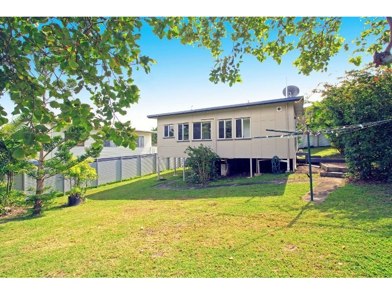 8 Cathne Street, Cooee Bay QLD 4703