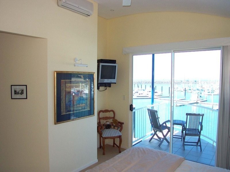 7 Bayside Way, Rosslyn QLD 4703