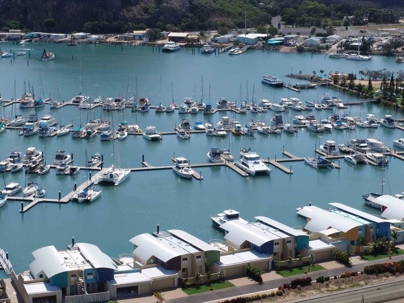 7 Bayside Way, Rosslyn QLD 4703