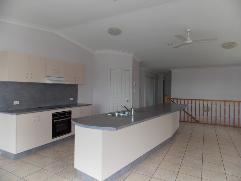33 Olympia Avenue, Pacific Heights QLD 4703