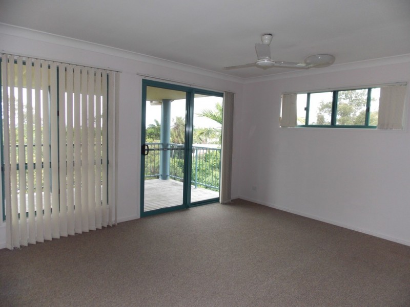 33 Olympia Avenue, Pacific Heights QLD 4703